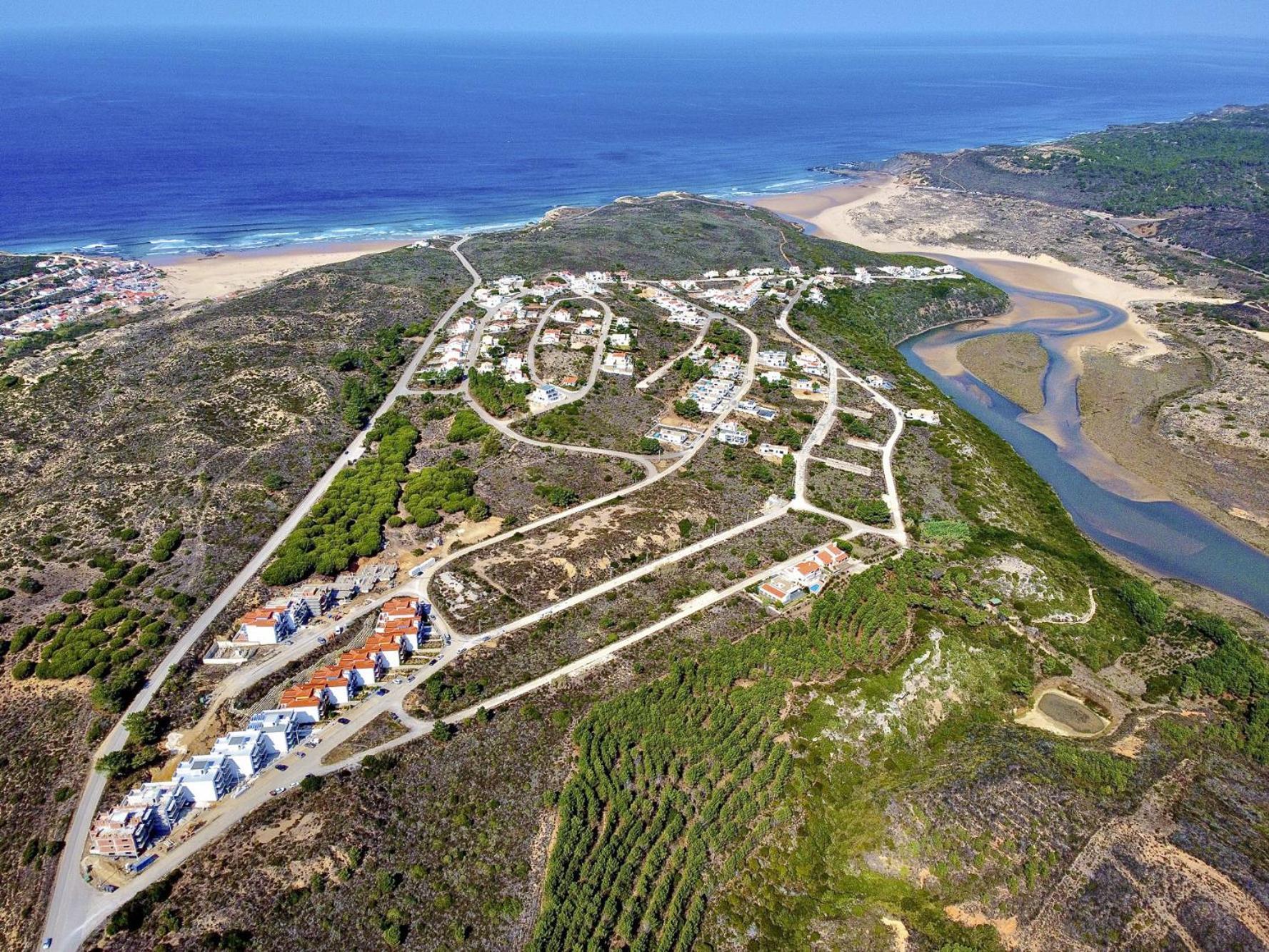 Beach & Nature Apartment - 2Bedroom Apt In Aljezur Exteriör bild